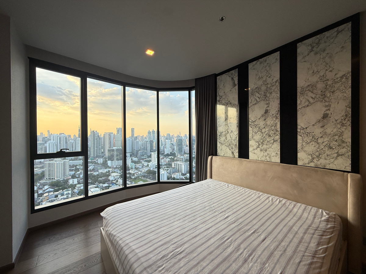 ห้องมุม - วิวพระอาทิตย์ตก